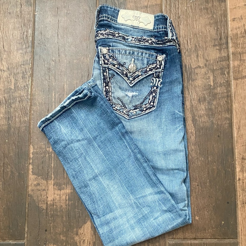 Miss Me Distressed Mid-Rise Cropped Jeans 26